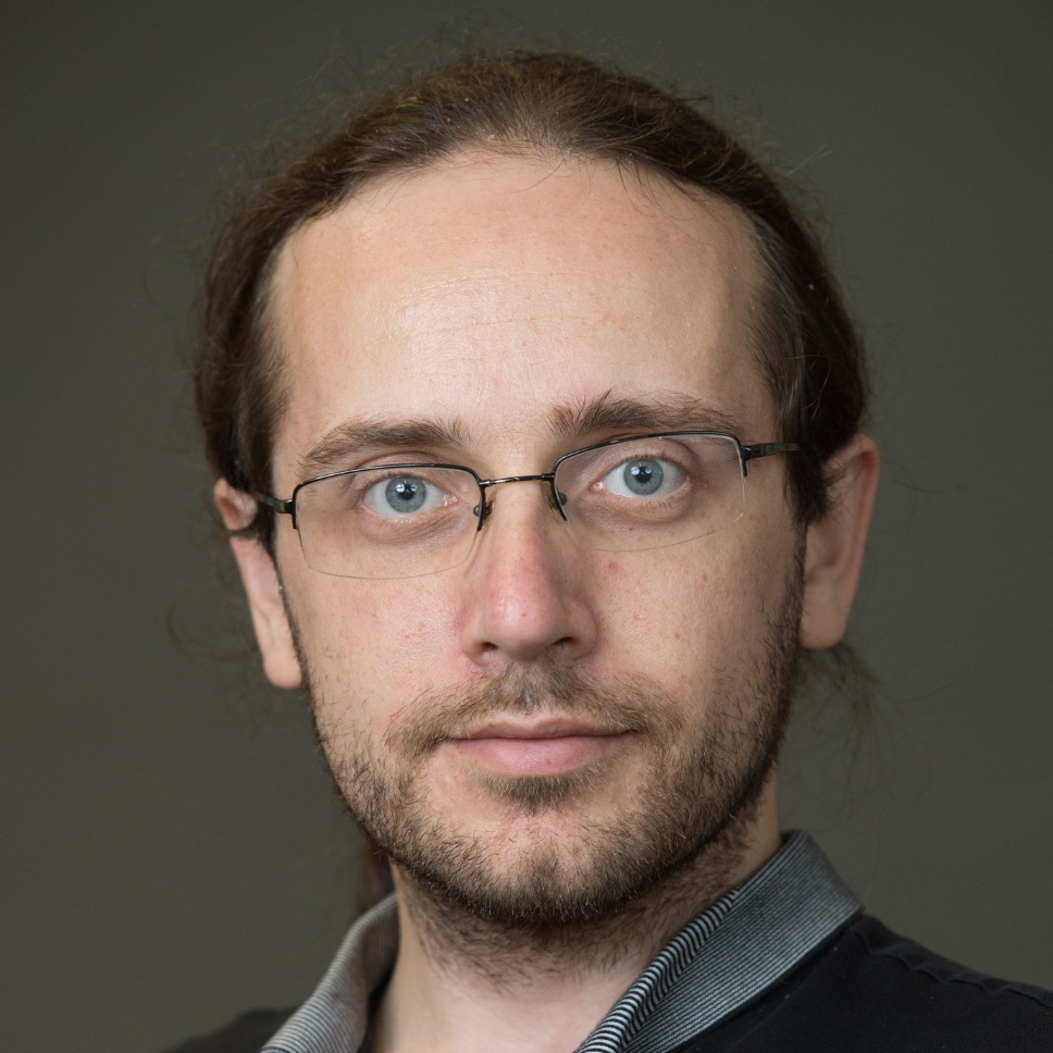 Headshot of Oliver Kennedy