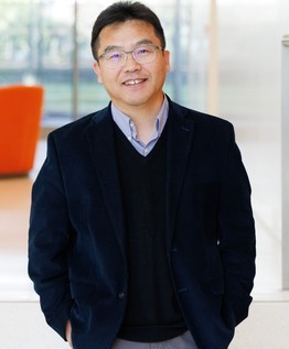 Zhezhen Jin Headshot