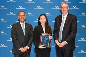 Dr. Park receive award